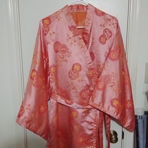 Gorgeous Japanese / kimono style robe